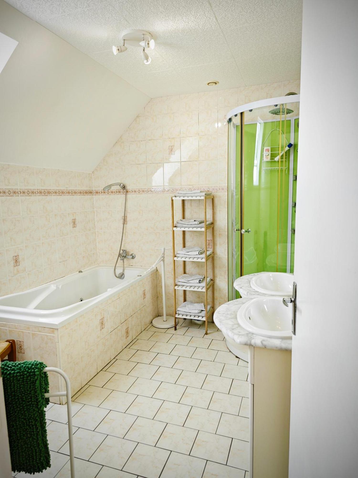 בובואר Chambres Les Salles מראה חיצוני תמונה